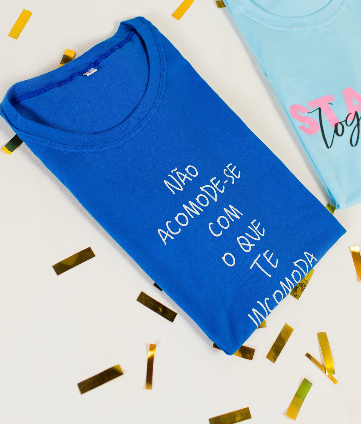 T-SHIRT AZUL ROYAL - NÃO SE ACOMODE